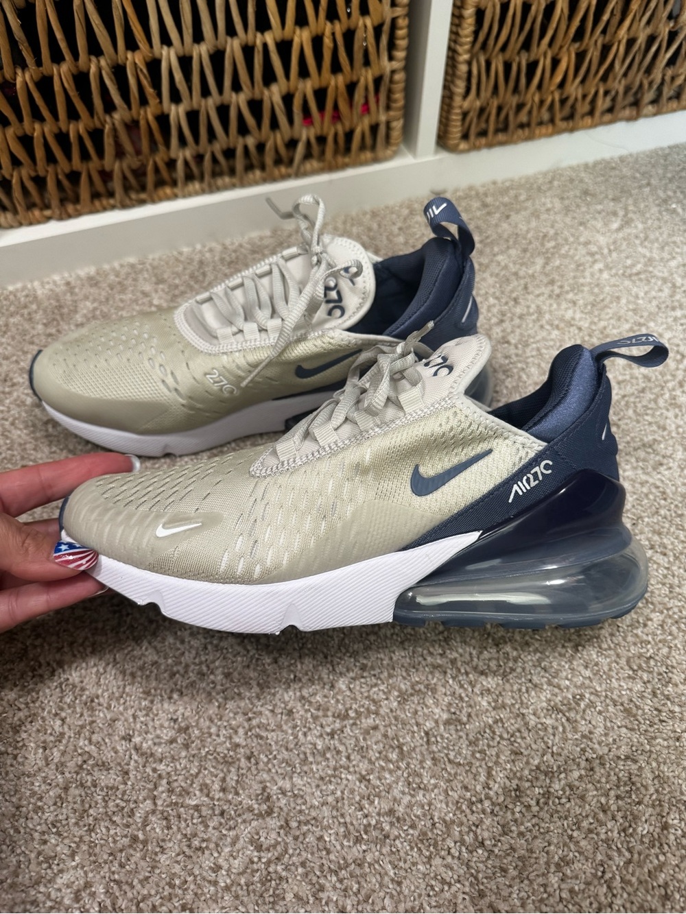 Nike Air Max 270 Leather-Textile Sneaker - Beige & Navy